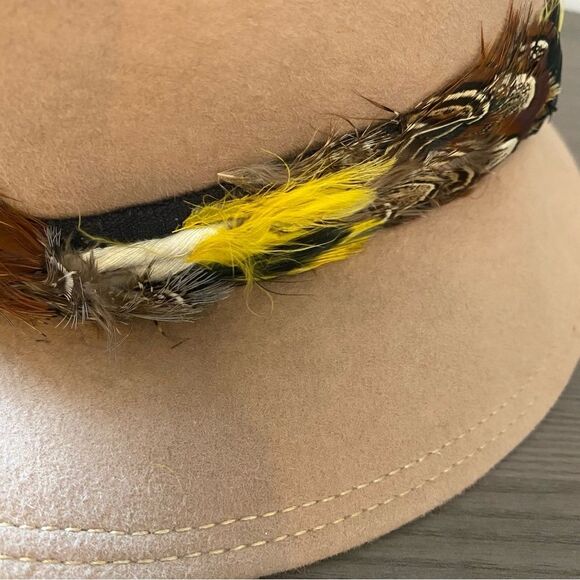 Georgette vintage hat made of finest fur felt with feather band (BT4-I3) - Picture 7 of 7